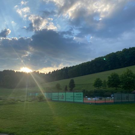 S-Chalet Camping Mit Comfort Im Schwarzwald Steinach  Экстерьер фото